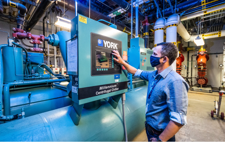 HVAC Unit and Engineer