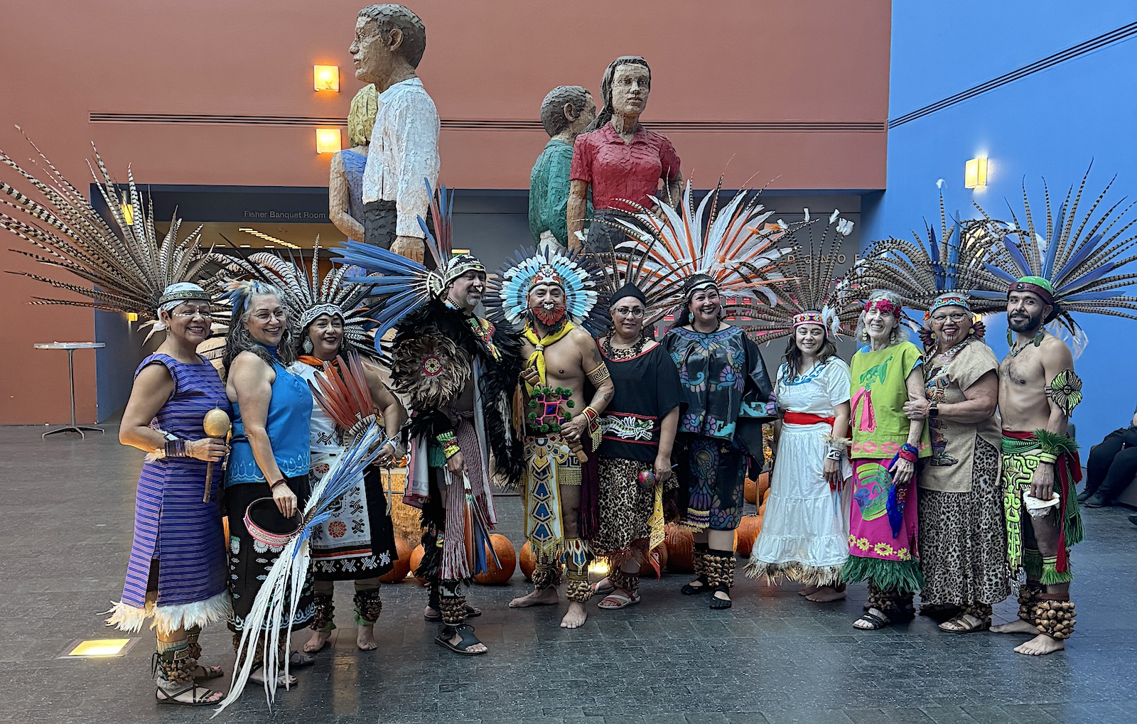 Danza Xitlalli members pose for group photo.