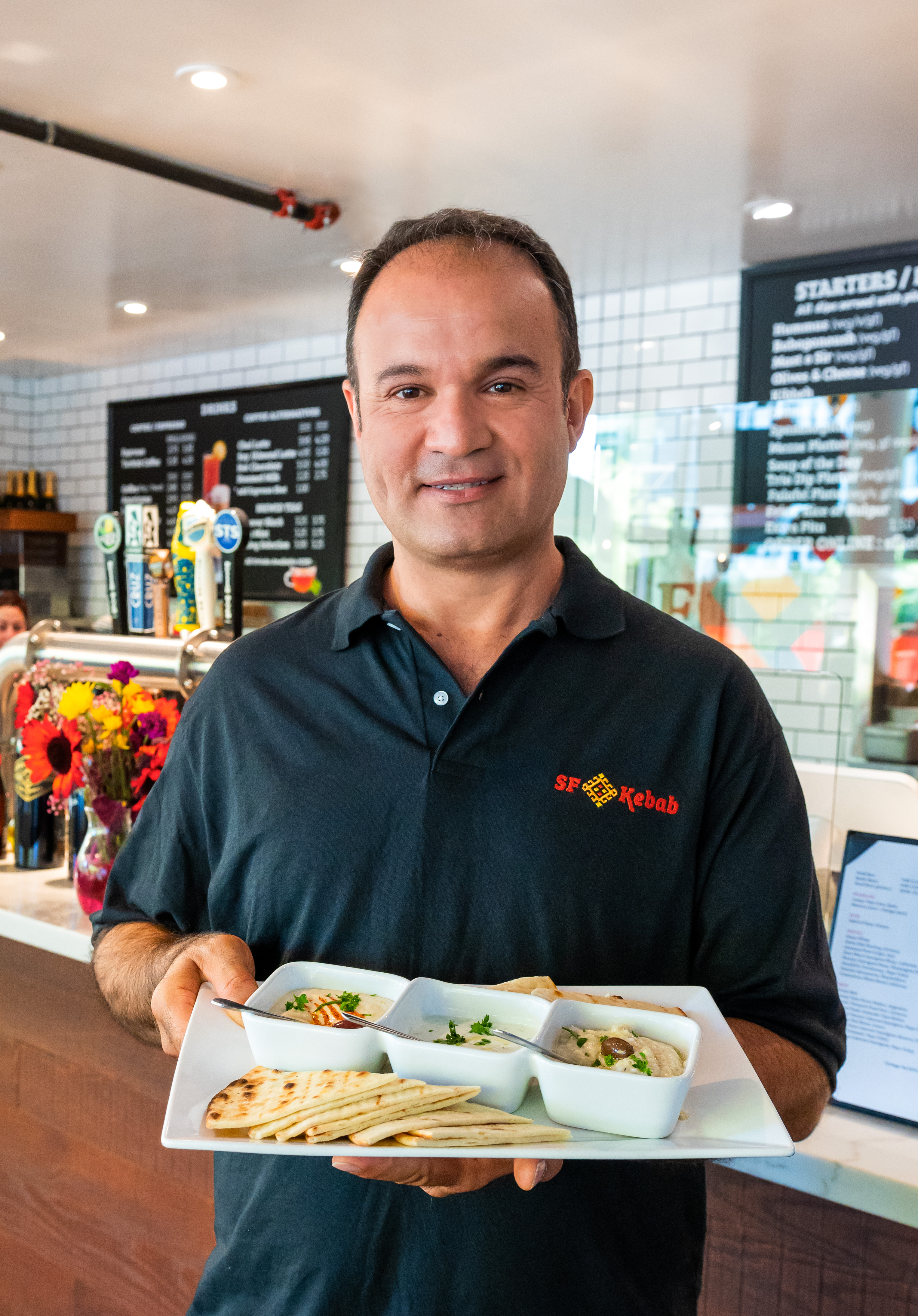 Bawer with three dips.